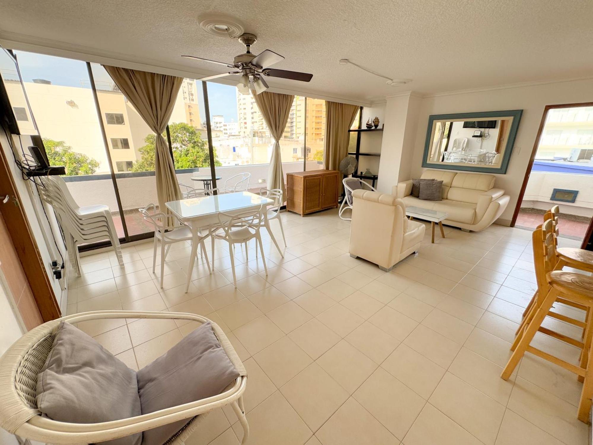 Apartamento Internacional Rodadero Con Piscina - Bedviajes
